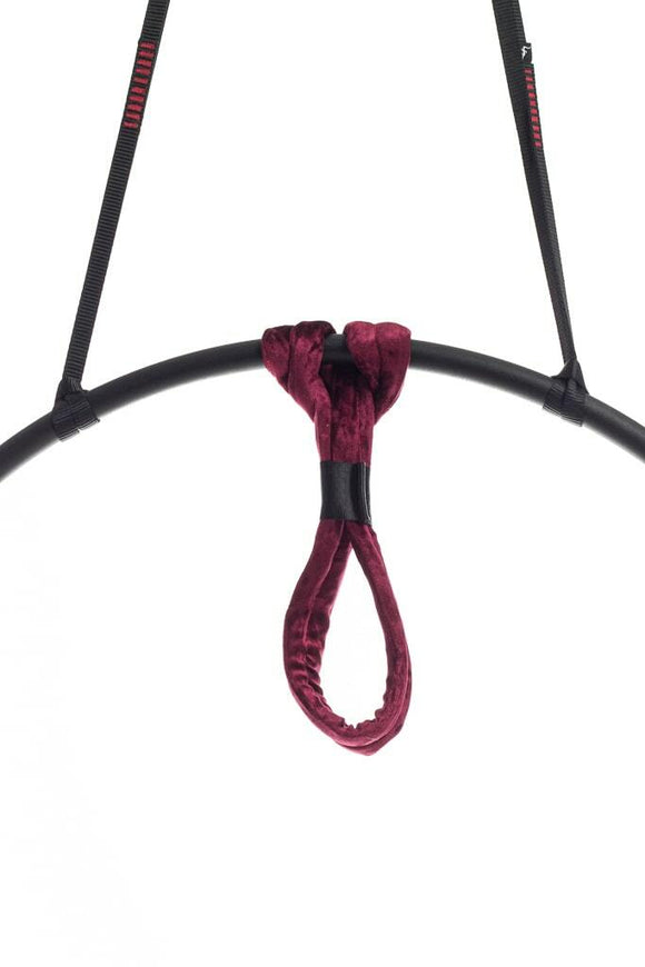 Käsisilmukka rengastrapetsiin - Aerial Silks
