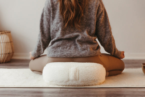 Meditation cushion - Wiano - PYRY, merino wool, crescent