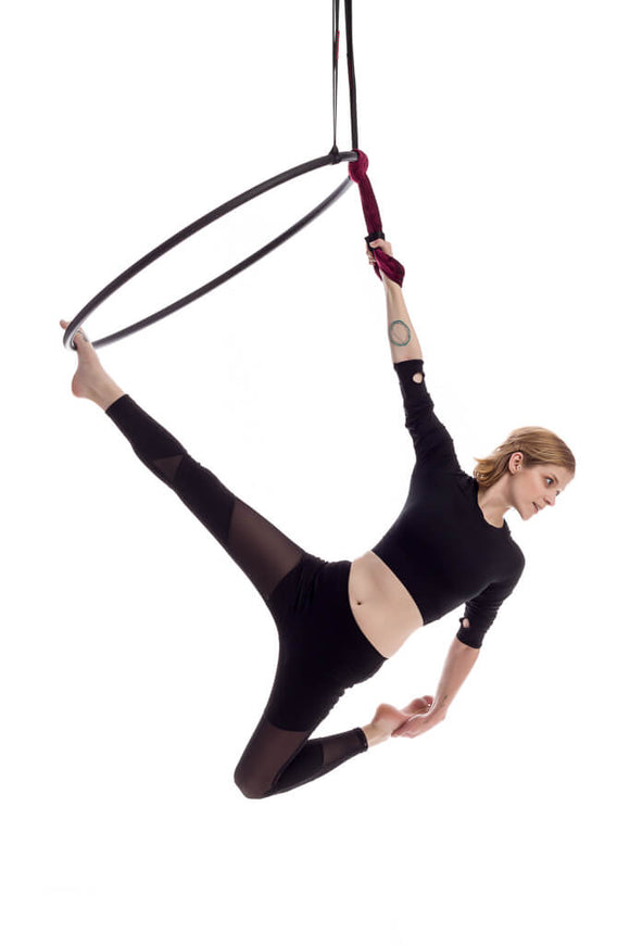 Käsisilmukka rengastrapetsiin - Aerial Silks