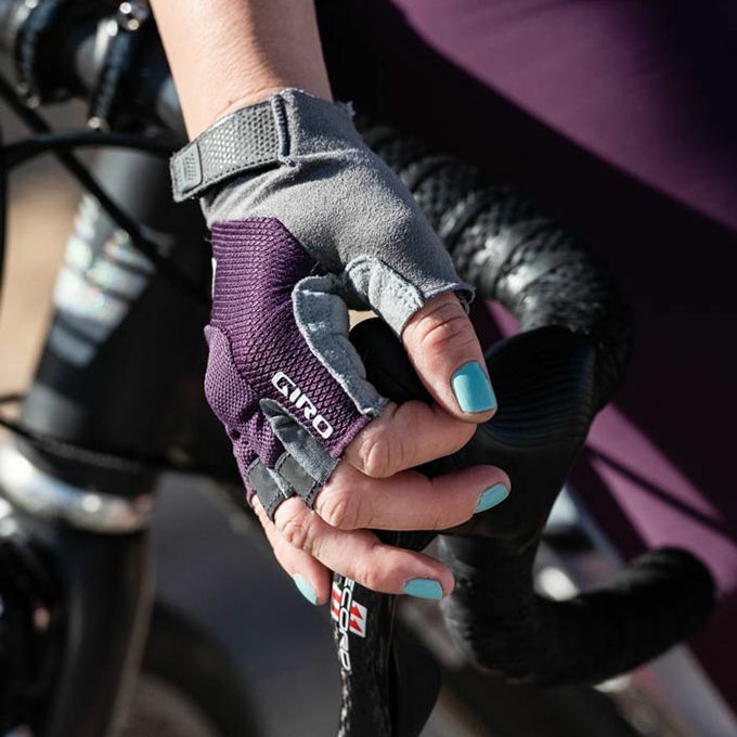 Women's cycling glove