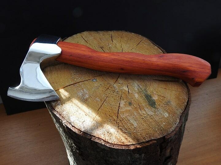 LAAVU trekking axe