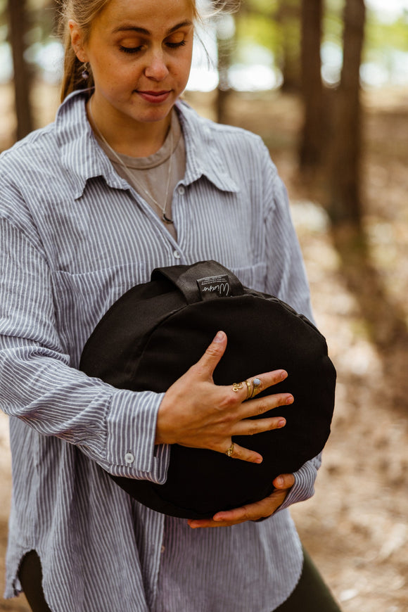 Meditaatiotyyny - Wiano - HETKI, puuvilla, 3 värivaihtoehtoa