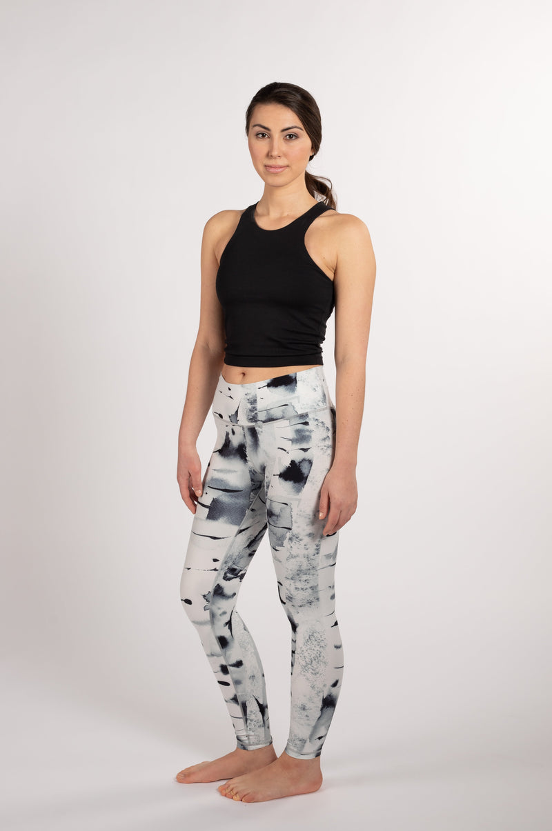 Yoga leggings - Njálla Clothing - Rauduskiuvu, black