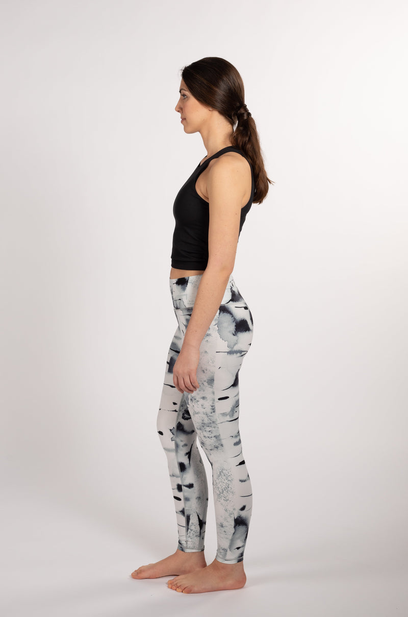 Yoga leggings - Njálla Clothing - Rauduskiuvu, black