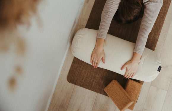 Joogabolsteri - Wiano - TYYNI, 23 x 65 cm, 4 värivaihtoehtoa