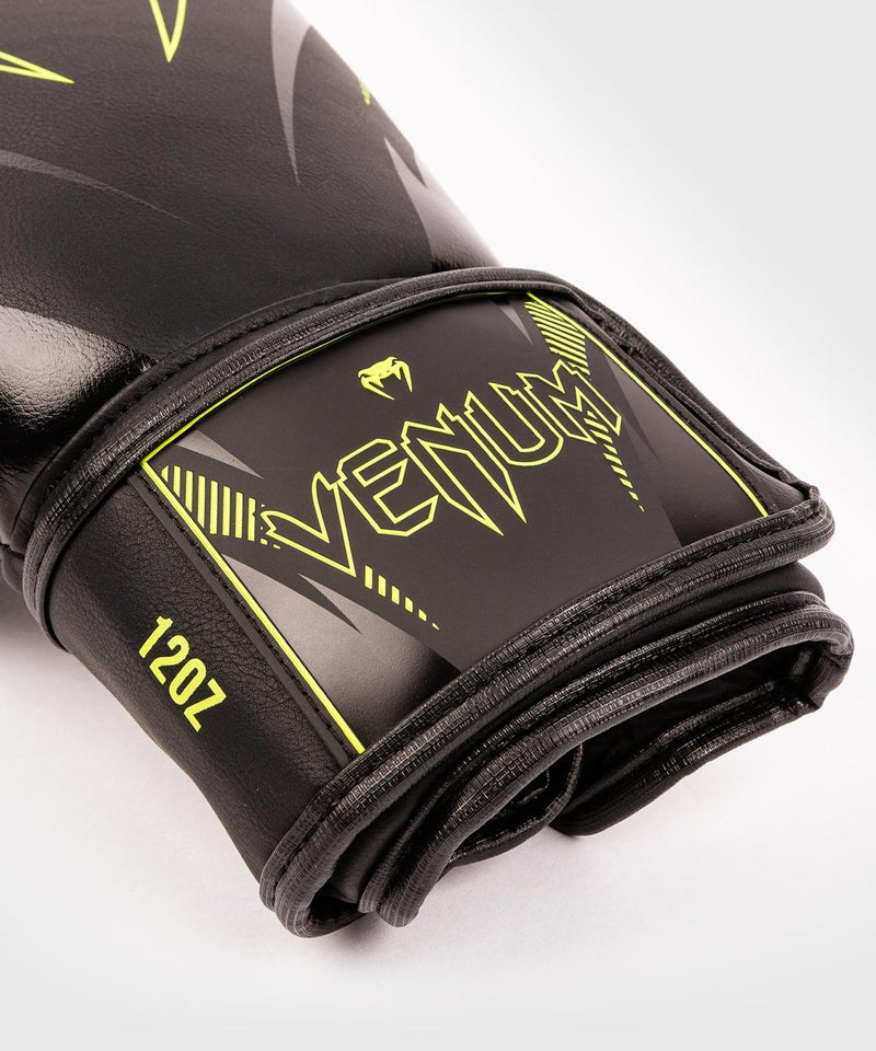 Boxing gloves - Venum - 'Impact' - Black-Yellow